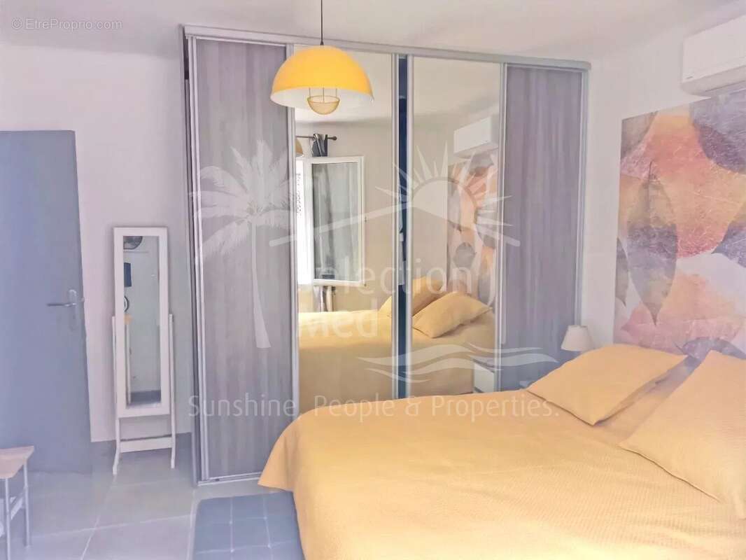 Appartement à SIX-FOURS-LES-PLAGES