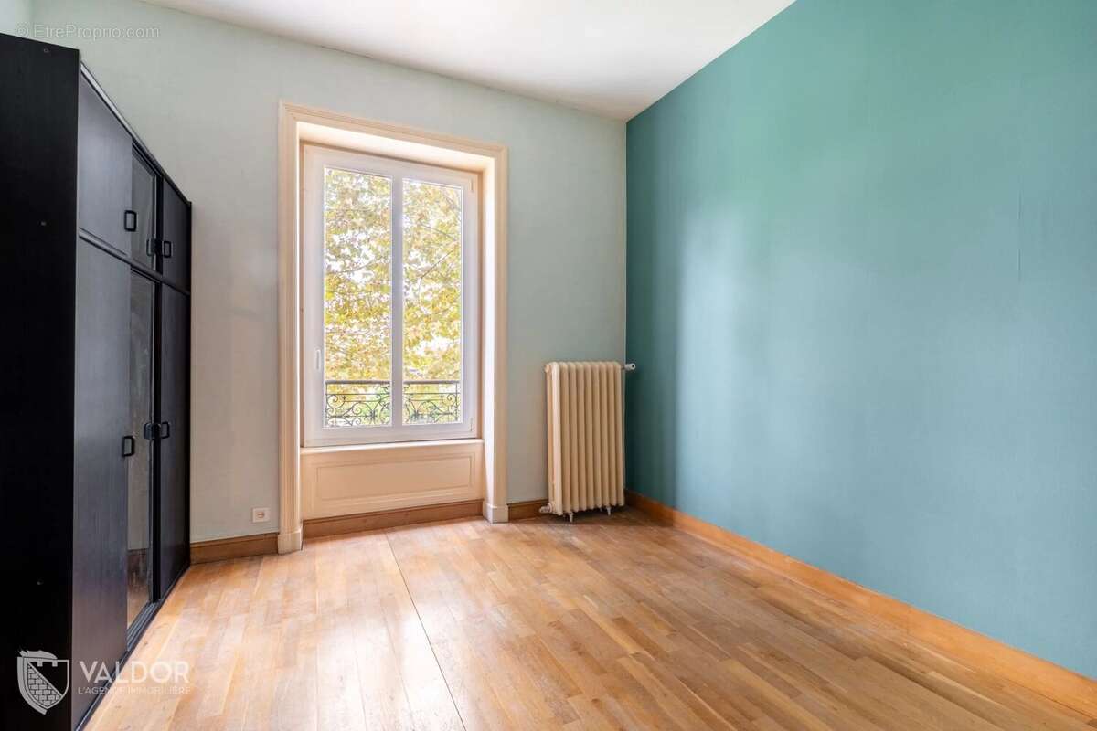 Charme de l'ancien et commodités à pied - photo 13