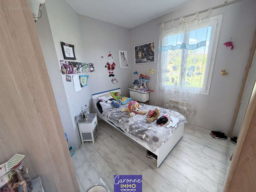 Plain pied de 2007 type F5 avec jardin et garage - photo 7