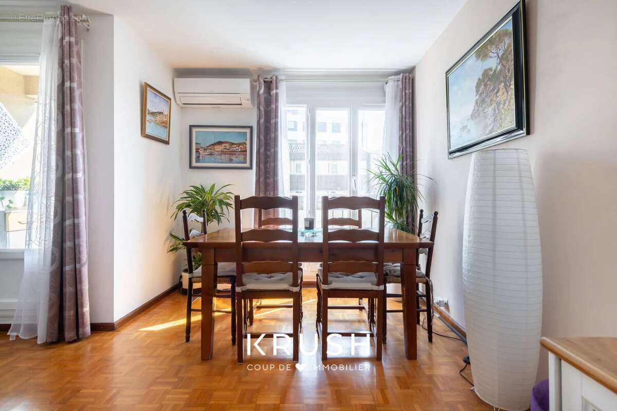 Appartement à MARSEILLE-2E