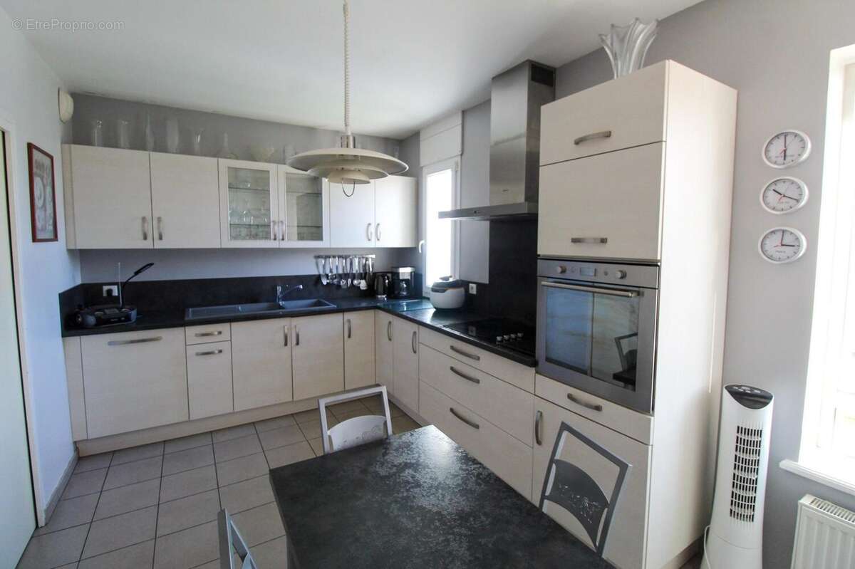 Photo 3 - Appartement à MONTCEAU-LES-MINES
