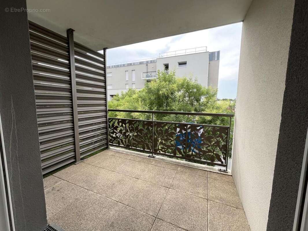 Appartement 41 m² à Les Ponts-De-Ce  - photo 2