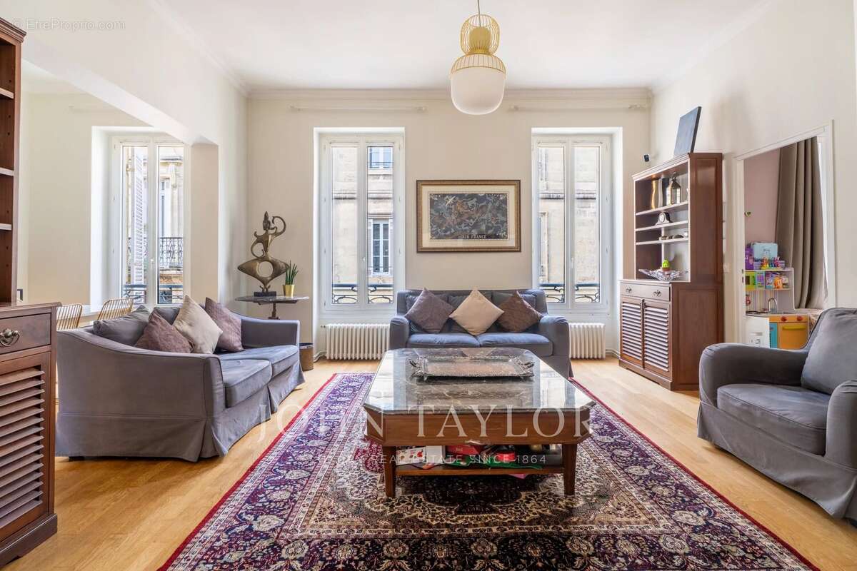 Appartement à BORDEAUX