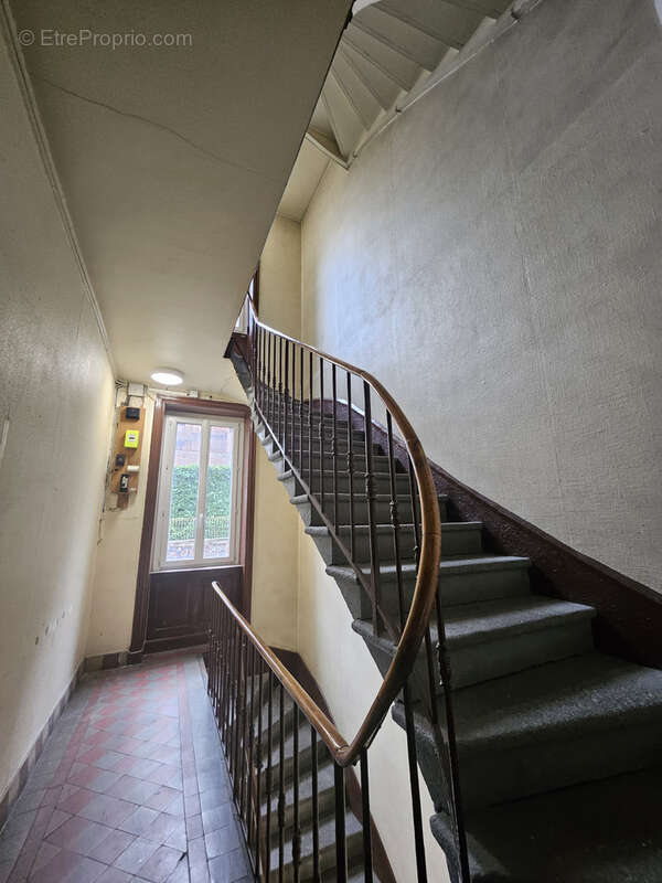 Appartement à BOURG-DE-THIZY