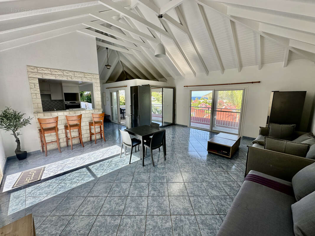 Maison à CAPESTERRE-BELLE-EAU