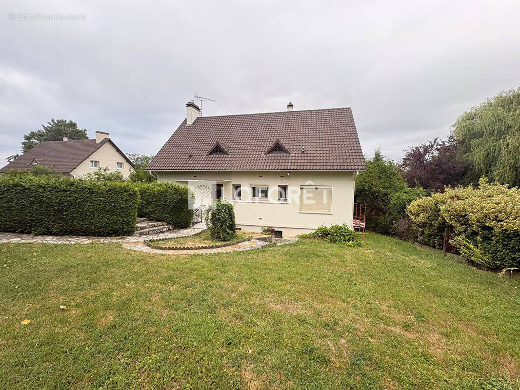 Maison à MEULAN
