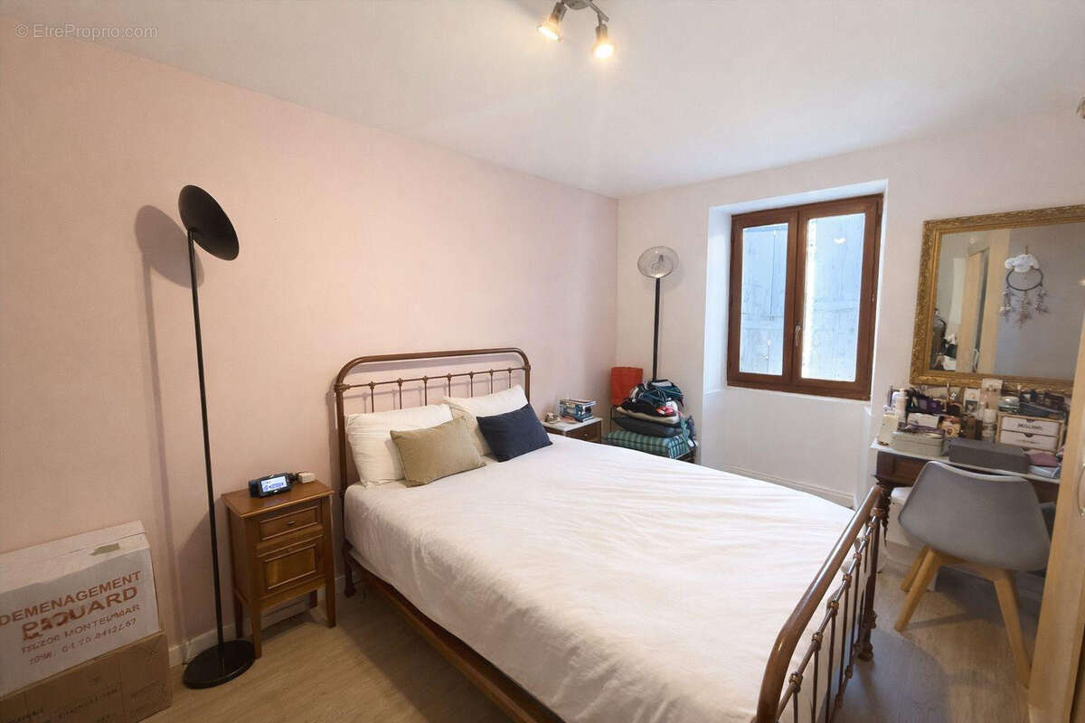 Appartement à CHATEAUNEUF-DU-RHONE