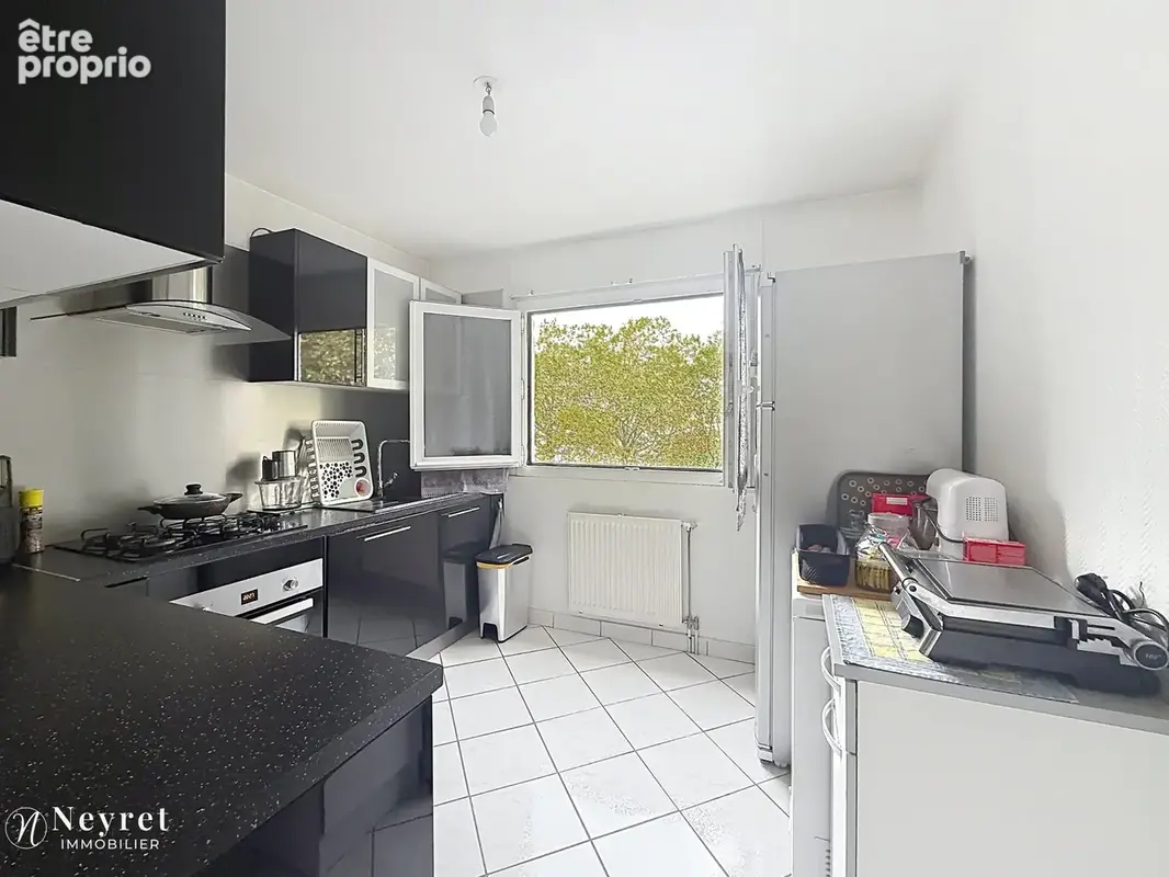 T4 avec garage et balcon chateaucreux - photo 6