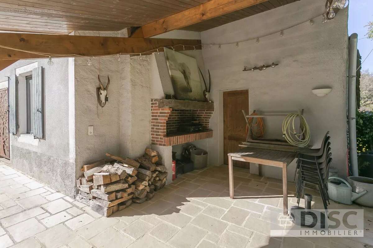 Maison à SAINT-MARTIN-LAGUEPIE