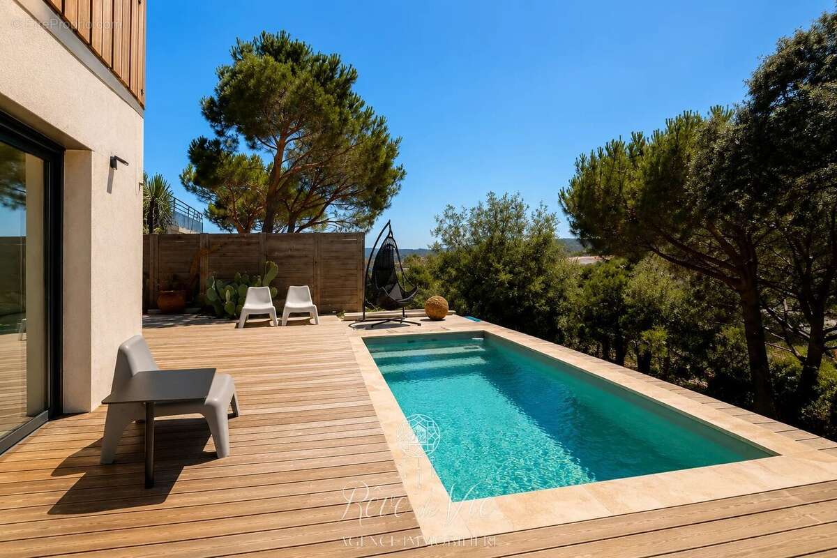 Maison moderne de 2023 sur les hauteurs du lavandou avec piscine - photo 2
