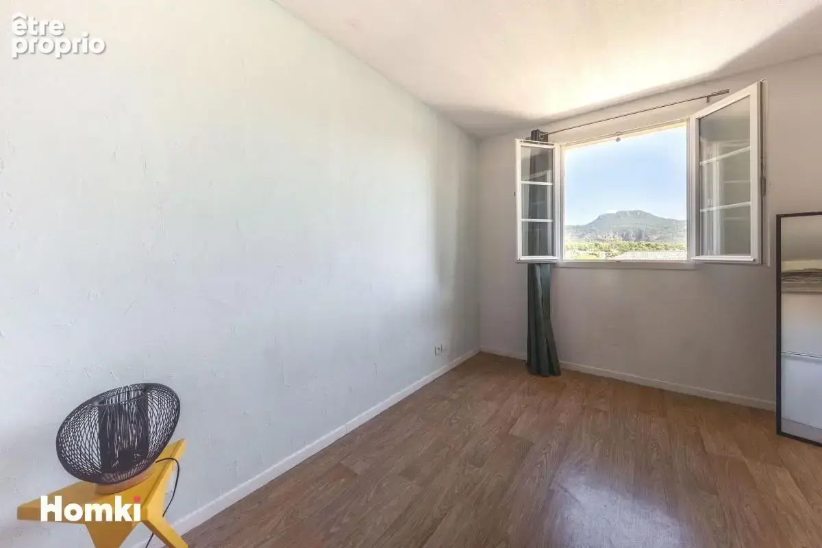 Maison/Villa T5 de 94 m² à Roquebrune-sur-Argens 83520 - photo 13
