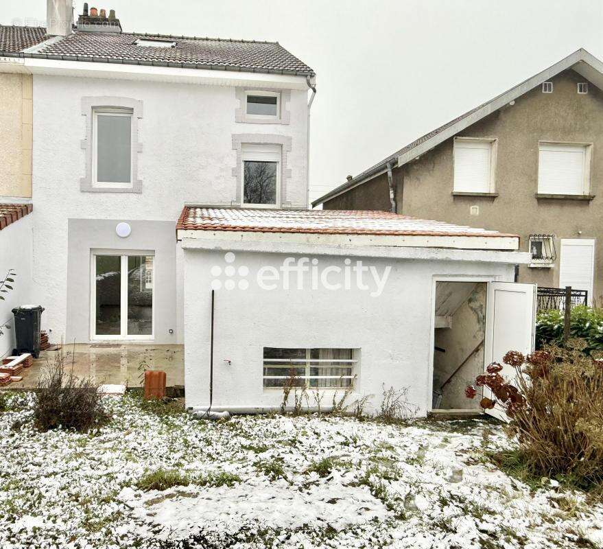 Maison à COSNES-ET-ROMAIN