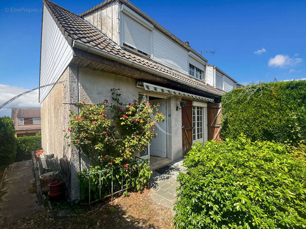 Maison à MEULAN