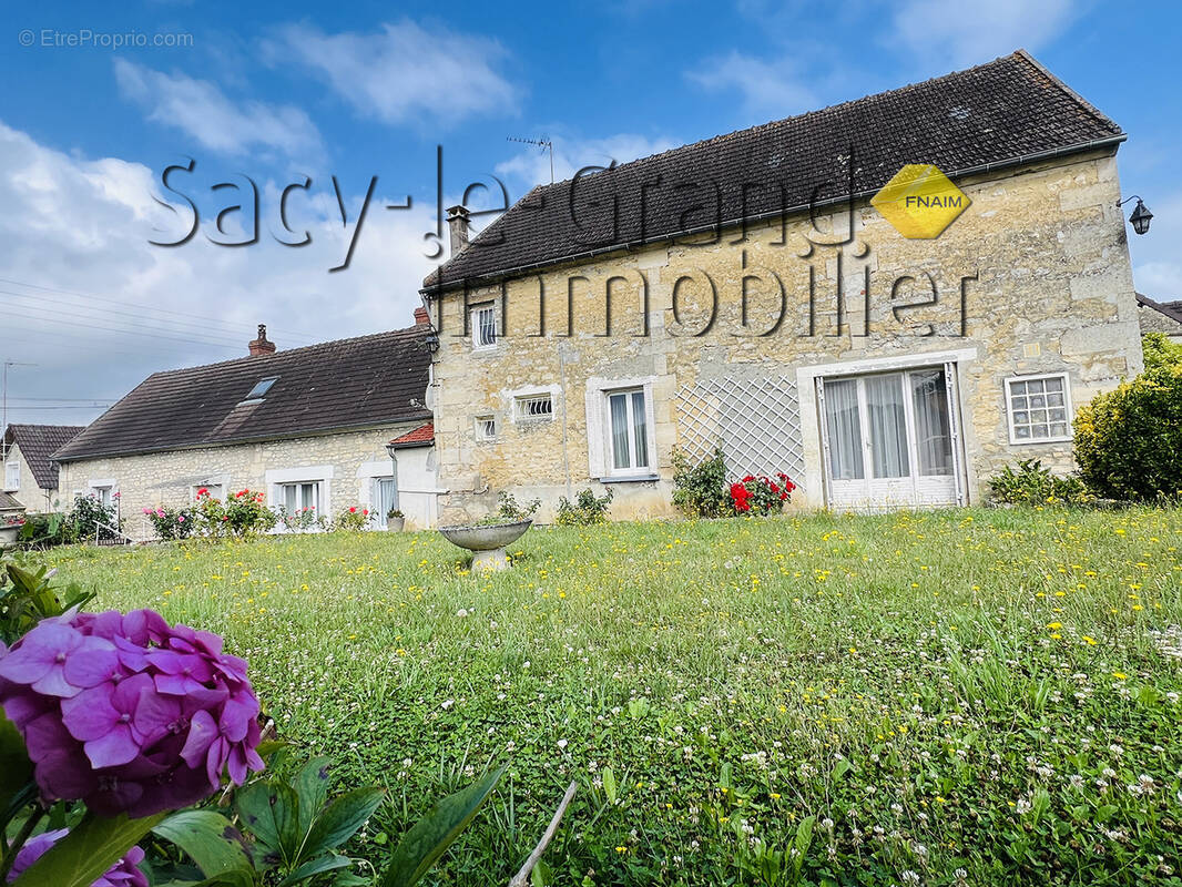 Maison à BURY