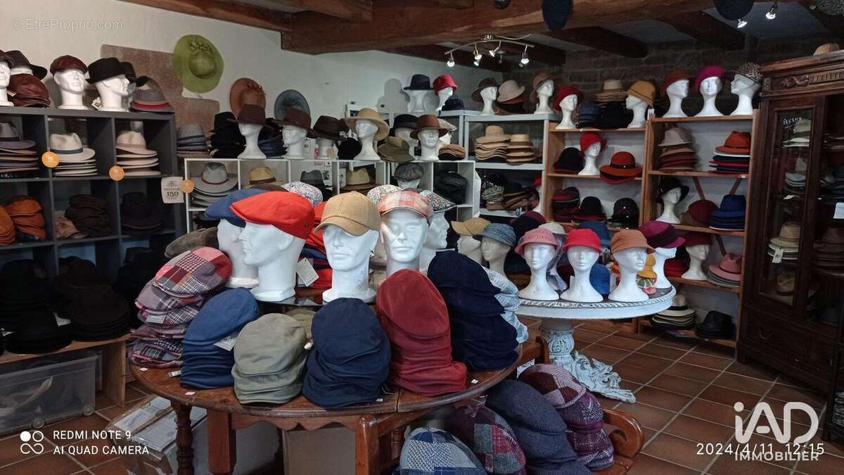 Photo 2 - Commerce à LOCRONAN