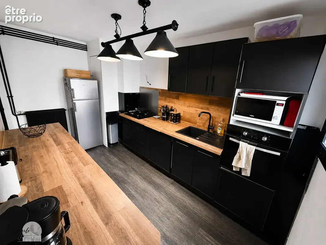T3 de 75 m2 • 2 loggias • terrasse • 2 garages • 1 parking • 1 cave - photo 6