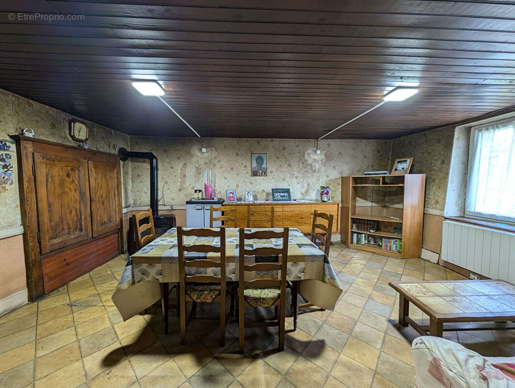 Maison à COURCHATON