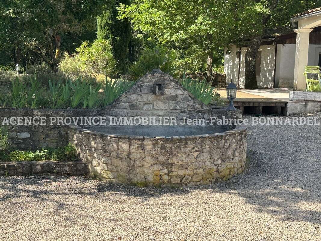 Maison 166 m² à Chantemerle-Les-Grignan  - photo 3