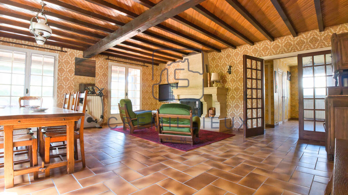 Maison à GUILHERAND-GRANGES