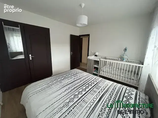Appartement proche cours fauriel -  t4  rénové avec  balcon et place de stationnement couverte - photo 15