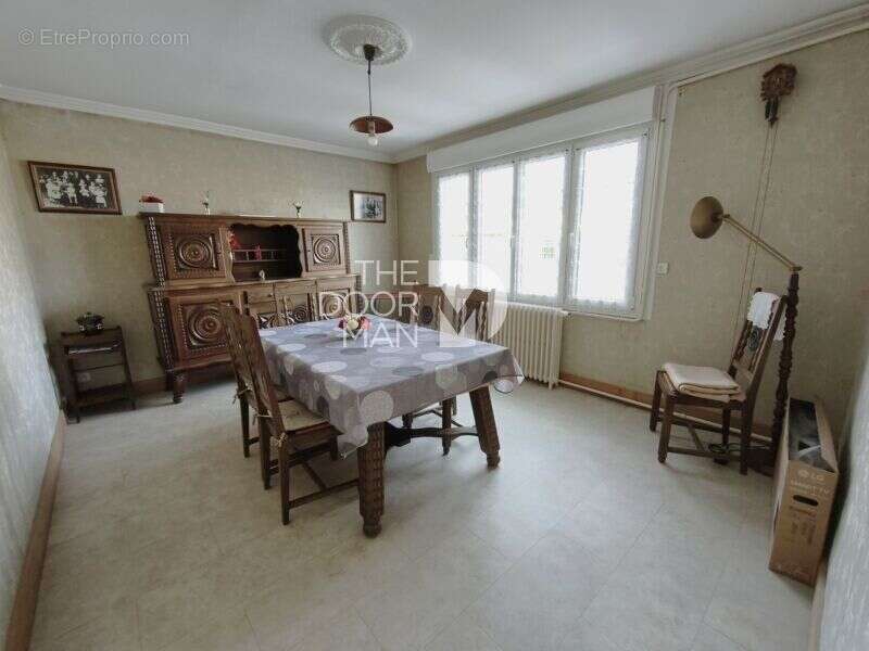 Maison à ARON