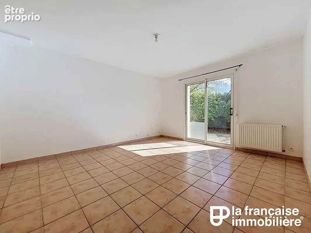 A VENDRE - CHAVAGNE - Maison indépendante 7 pièces - garage double - photo 3