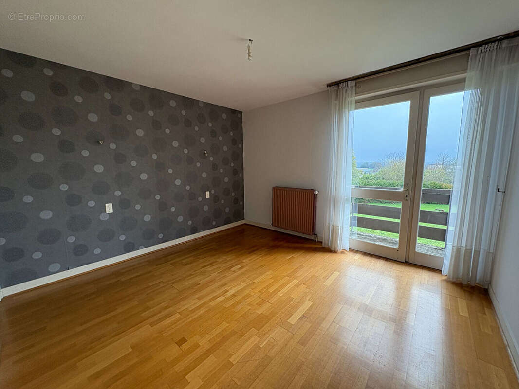 Maison à AIXE-SUR-VIENNE