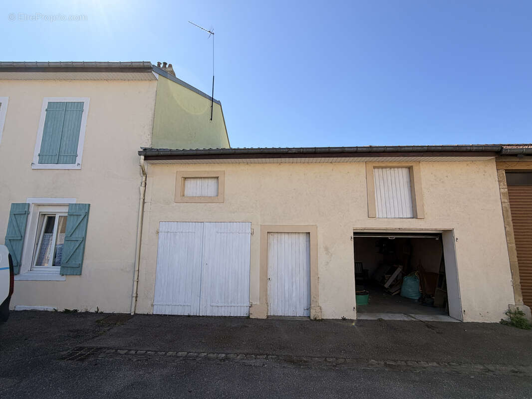 Maison à CHAMBLEY-BUSSIERES