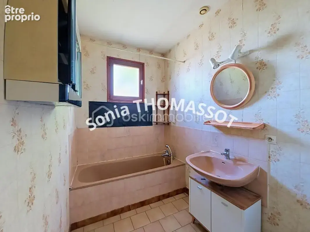 Maison sur sous-sol et terrain clos - photo 12