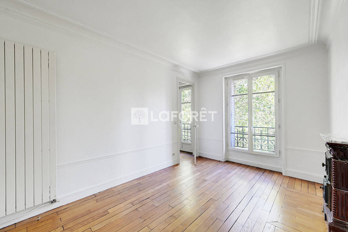 Appartement à PARIS-18E