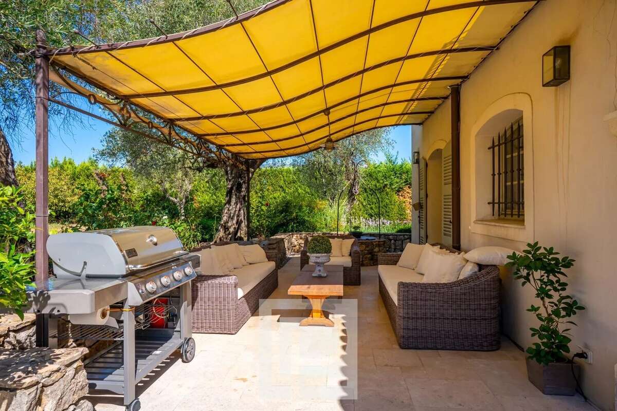 Maison à MOUGINS