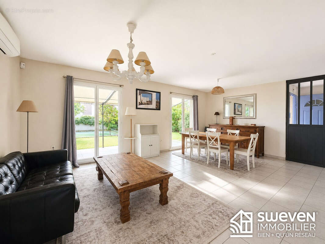 Maison 178 m² à Frouzins  - photo 4