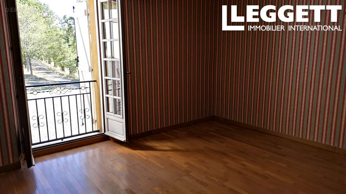 Maison à SAINT-MONT