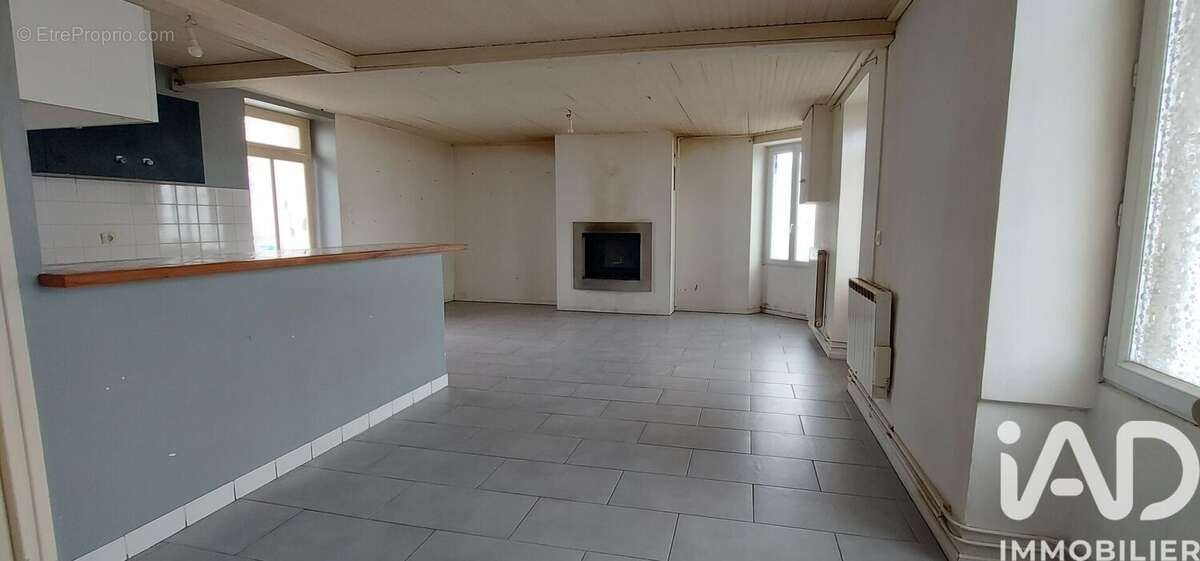 Photo 2 - Maison à SAINT-CHRISTOPHE-DU-LIGNERON