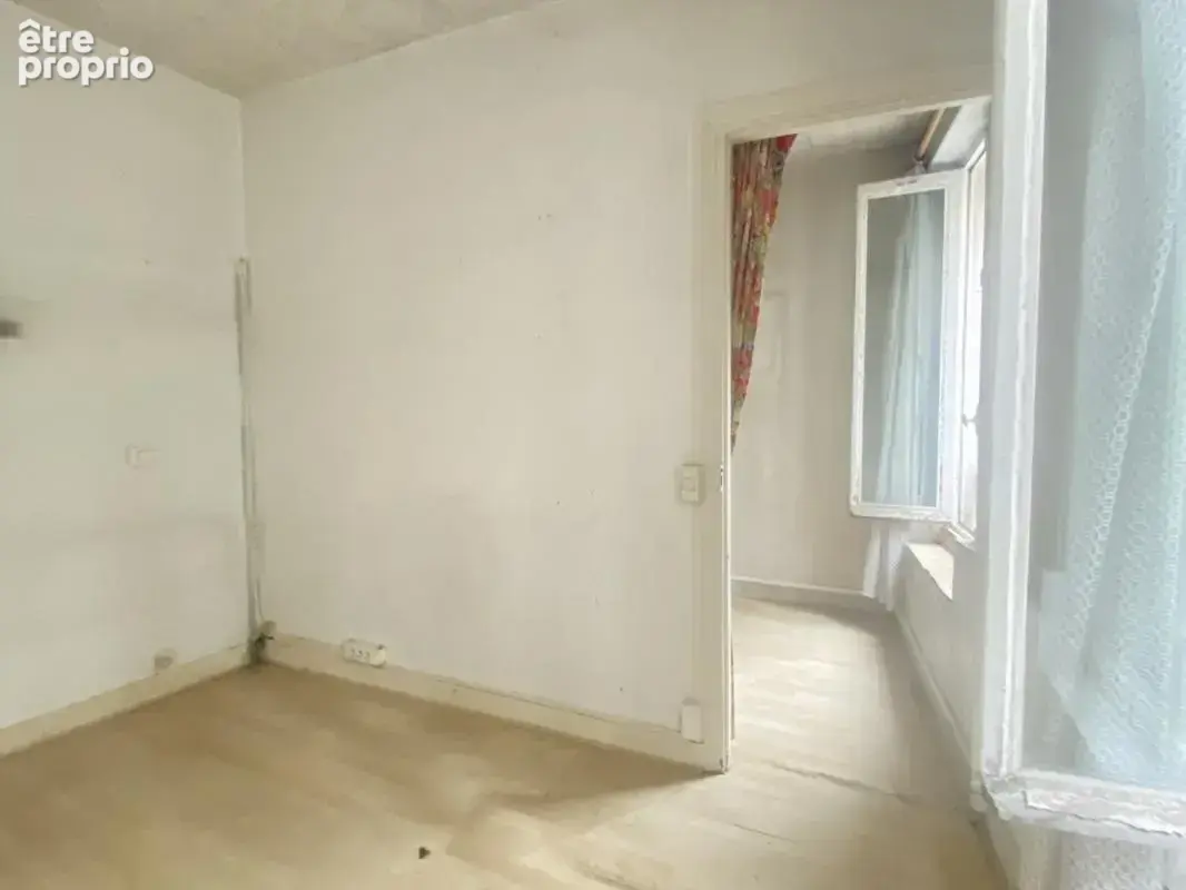Belleville : 2 pièces de 22 m² à rénover - photo 5