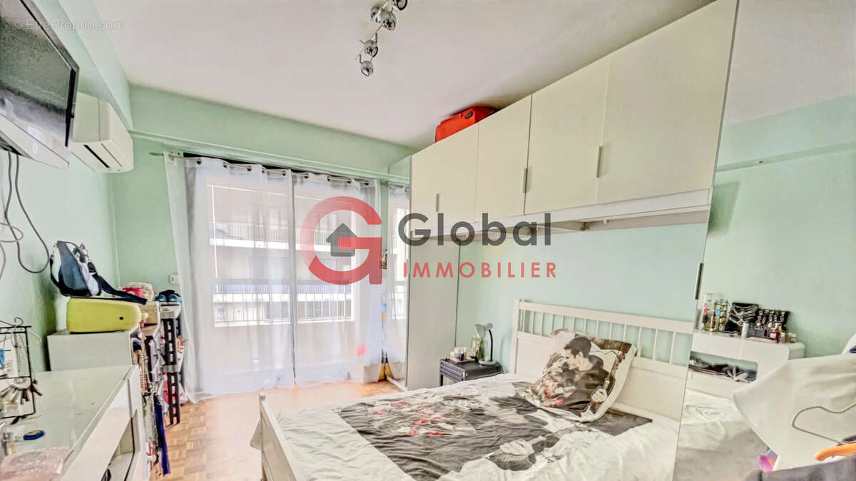 Appartement à MARSEILLE-5E