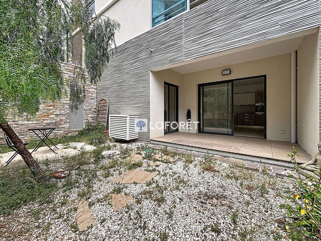 Beausoleil 2 pièces 40.01 m2 - jardin privatif et garage fermé - photo 2