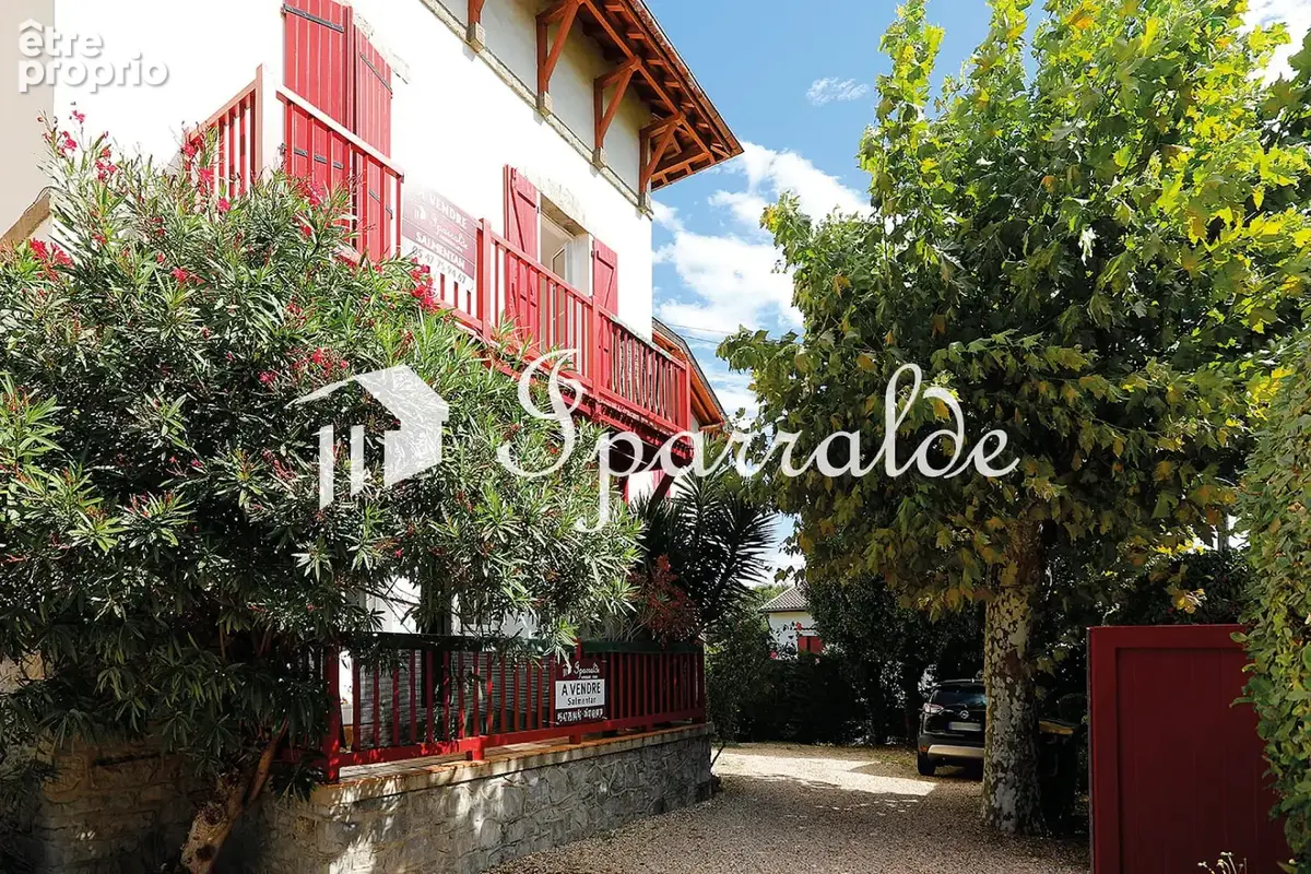 Exclusivité   hendaye centre-ville  117 m2  5 pièces  parking & très grande cave - photo 10