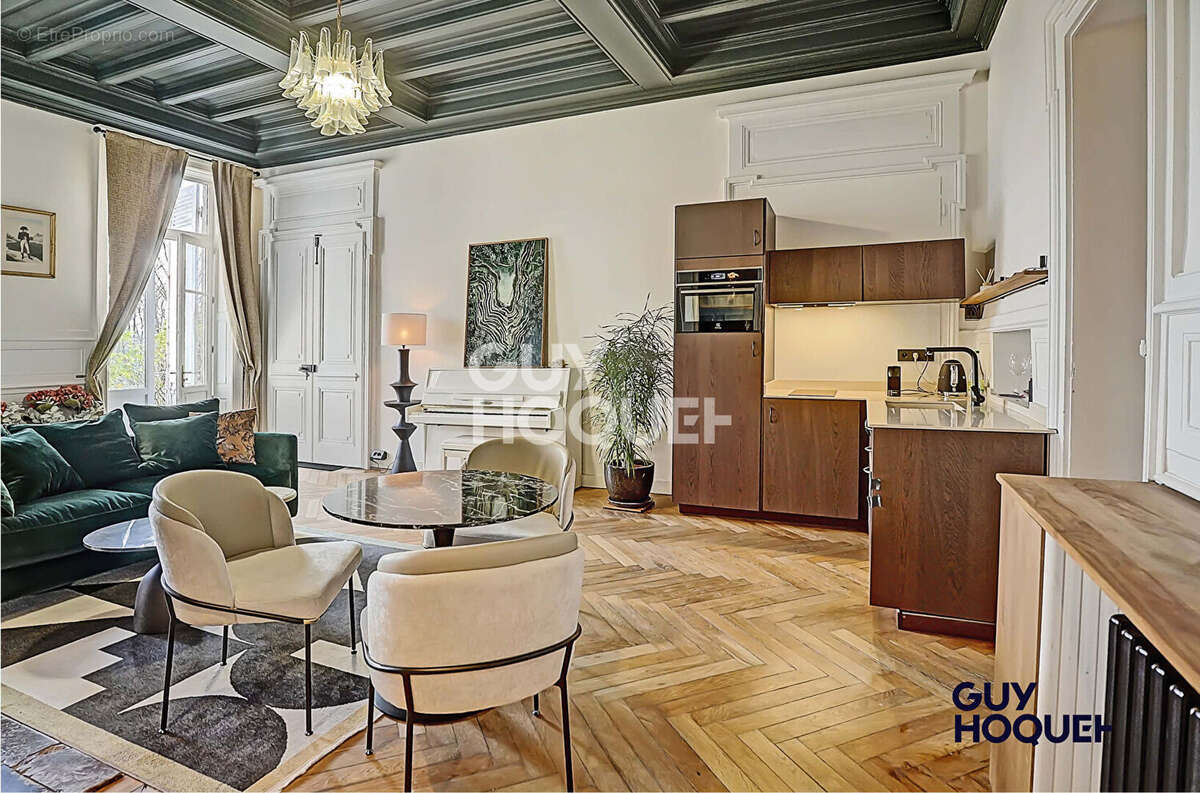 Appartement à SAINT-CYR-AU-MONT-D'OR