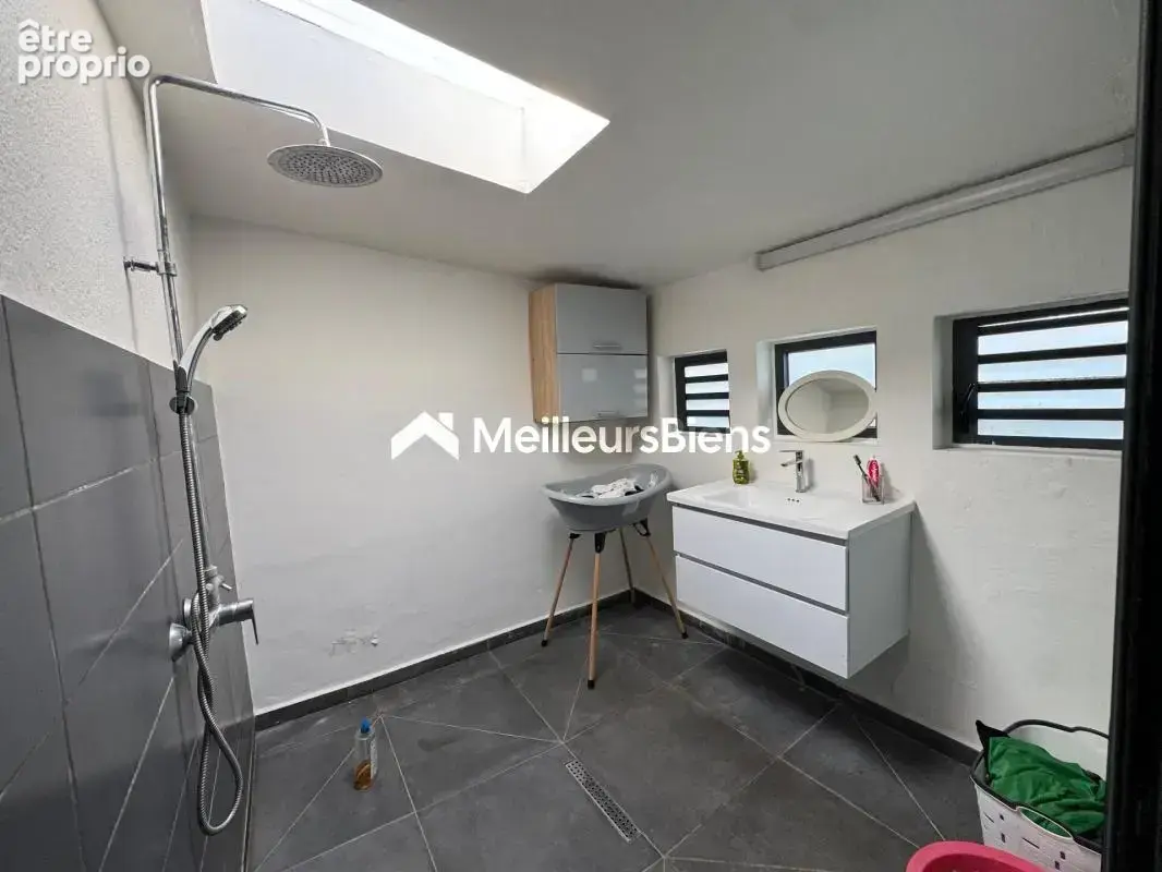 Maison mitoyenne T4 - Saint Louis - photo 4
