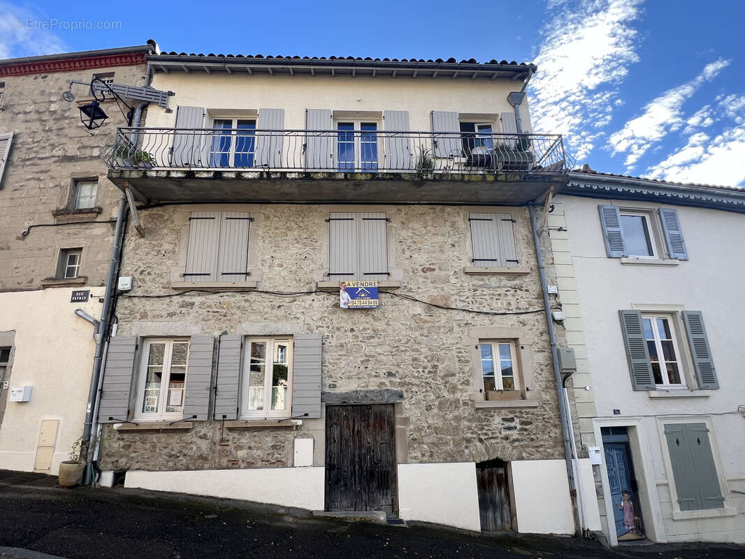 Appartement à MORNANT