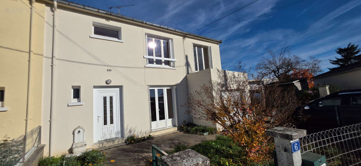 Maison à TOURNON-SAINT-MARTIN