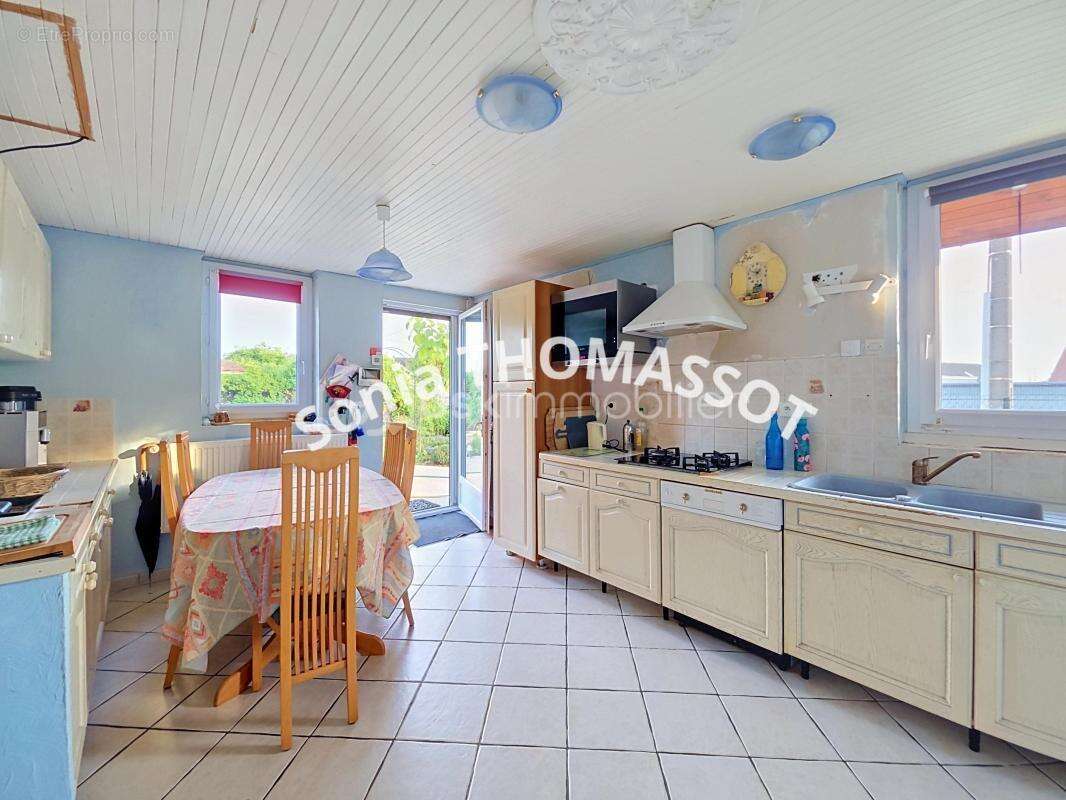 Maison de campagne avec grand terrain clos et fort potentiel d'aménagement - photo 5
