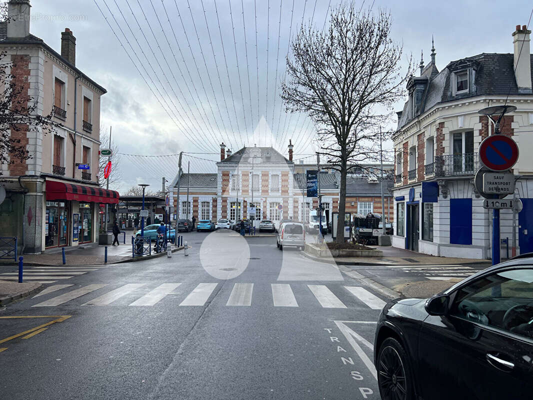 Commerce à CORMEILLES-EN-PARISIS