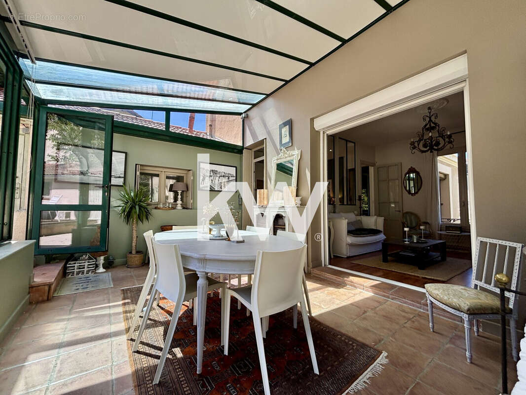 Maison 173 m² à Saint-Etienne  - photo 5