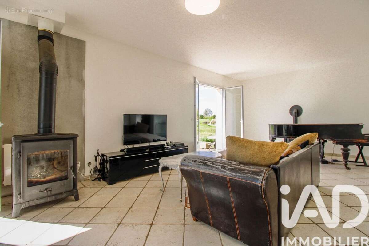 Maison 150 m² à Abbeville-La-Riviere  - photo 7