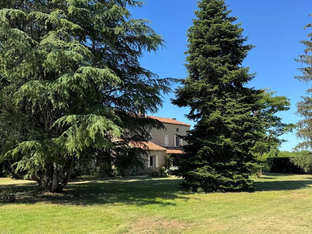 Maison à ANGLARS-JUILLAC