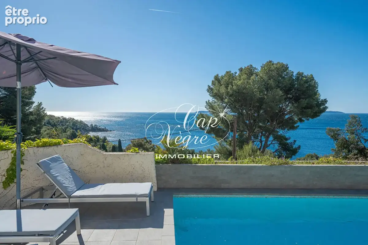 Villa 5 chambres avec piscine et vue mer située proche de l'une des plus belles plages du Lavandou - photo 3