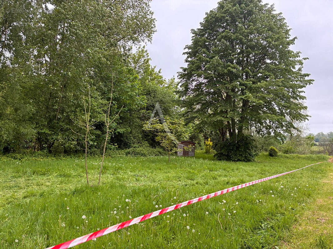 Terrain à VILLERS-SUR-AUTHIE