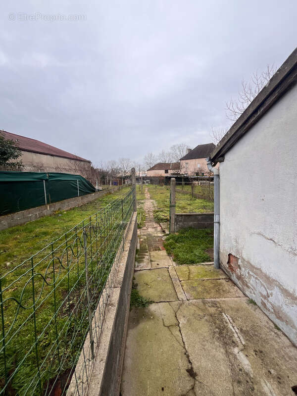 Maison à BESSAY-SUR-ALLIER